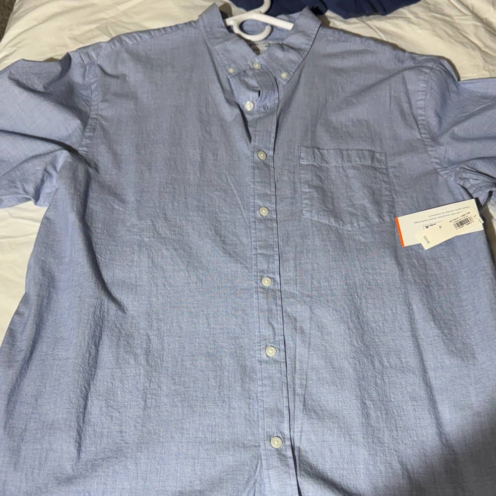 Old Navy Slim Fit Classic Men's Light Blue Button-Down Shirt